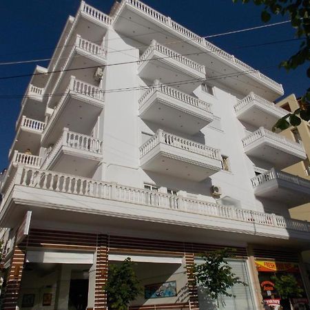 Coastline Apartments Саранде Екстериор снимка