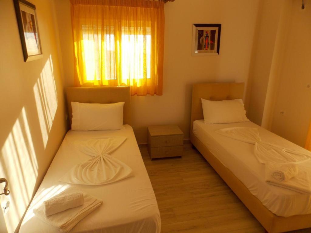 Coastline Apartments Саранде Екстериор снимка