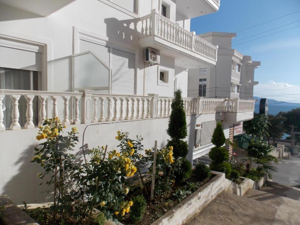 Coastline Apartments Саранде Екстериор снимка