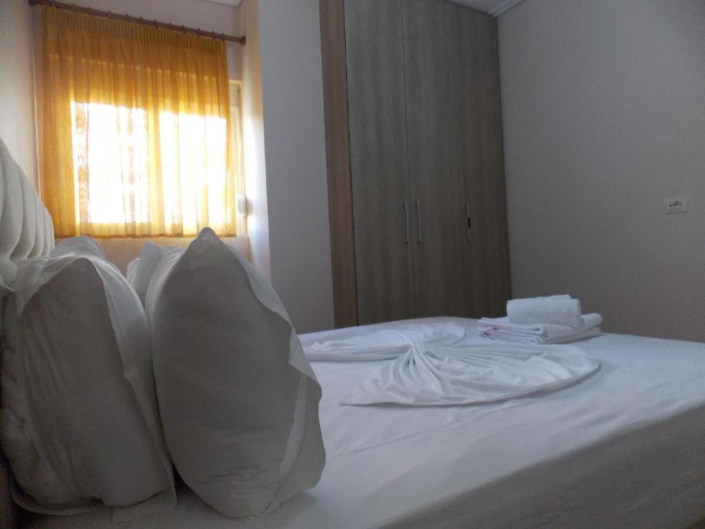 Coastline Apartments Саранде Екстериор снимка