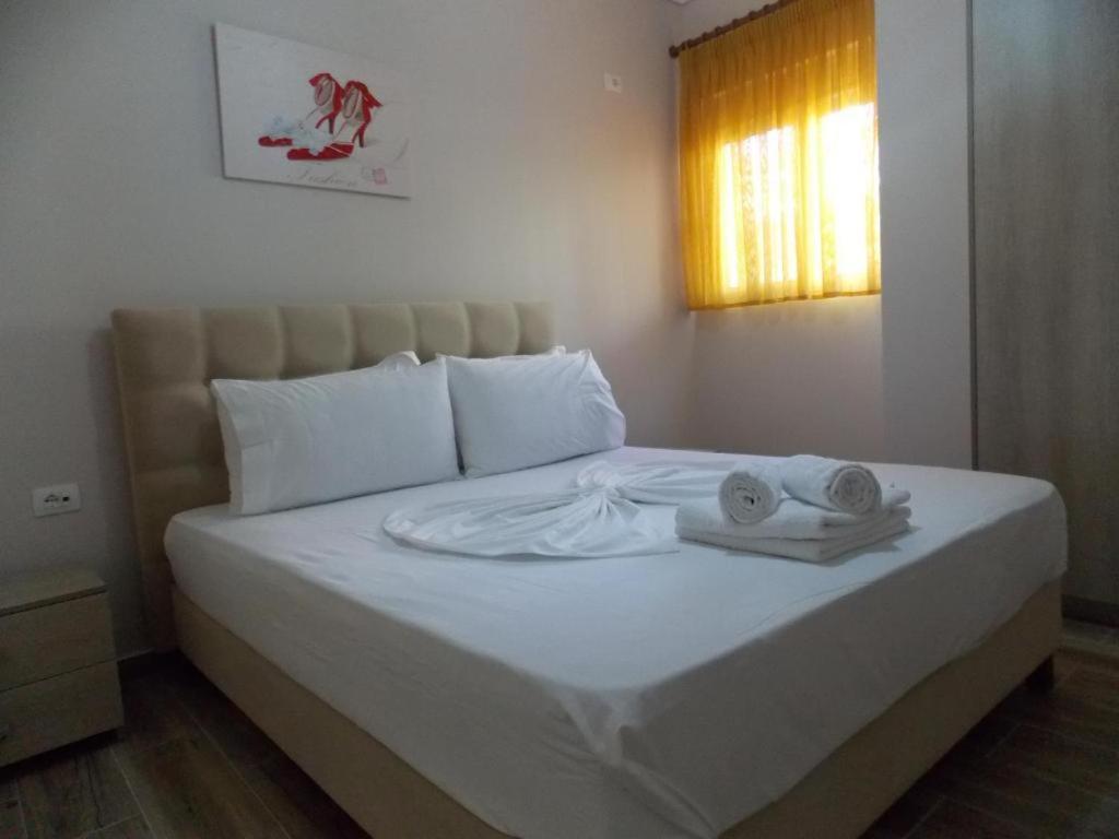 Coastline Apartments Саранде Екстериор снимка